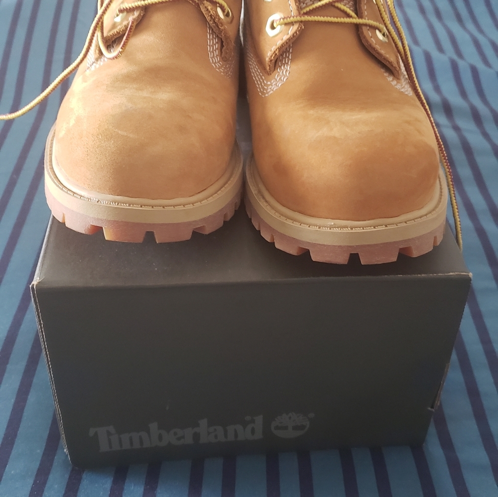 Timberland, youth size 4